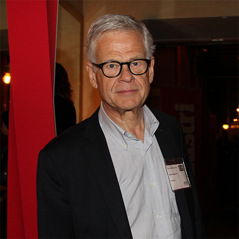 Max Nöje: nöjesguide och eventkalender som tipsar om vad som händer på stan inom sport, nöje:, mode, kultur, restaurang & gastronomi m.m. Vi har evenemang & upplevelser inom teater, konsert, föreställningar, mingel, show, festival, mode, utställning, barn- & familjeaktivitet, kurser, klubb, party, vernissage, semester, mässa, seminarium & konferens samt annat trevligt. Vad händer i Stockholm, Göteborg, Malmö & andra städer?. Vi kan även fota & filma ditt event eller tillställning. Tack för att du besöker oss!