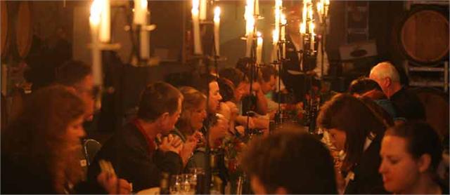 MAX NÖJE är din nöjesguide för evenemangstips: teater, konsert, mingel, gigg, festival, utställning, party, vinprovning, seminarium, barnkalas, matupplevelse, kurs m.m. Vi filmar och fotar ditt event eller tillställning.