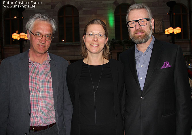 Max Nöje: nöjesguide och eventkalender som tipsar om vad som händer på stan inom sport, nöje:, mode, kultur, restaurang & gastronomi m.m. Vi har evenemang & upplevelser inom teater, konsert, föreställningar, mingel, show, festival, mode, utställning, barn- & familjeaktivitet, kurser, klubb, party, vernissage, semester, mässa, seminarium & konferens samt annat trevligt. Vad händer i Stockholm, Göteborg, Malmö & andra städer?. Vi kan även fota & filma ditt event eller tillställning. Tack för att du besöker oss!
